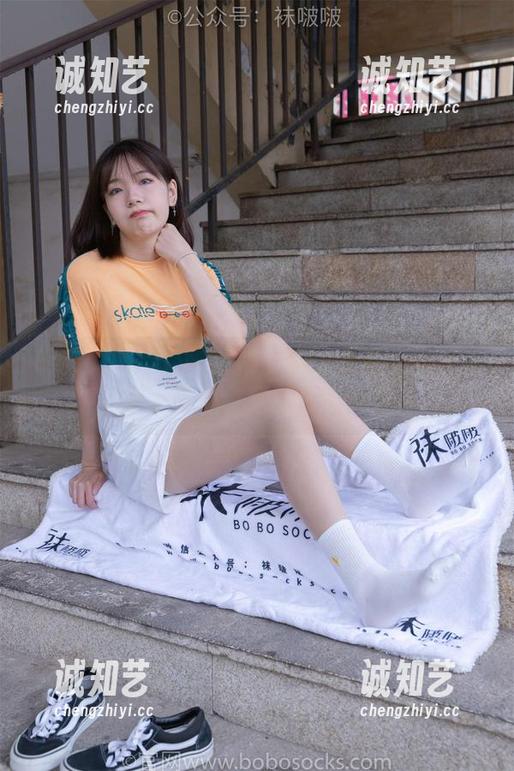 BoBoSocks袜啵啵 - 跟随果果的黑丝定制，作品中藏着你的幻想