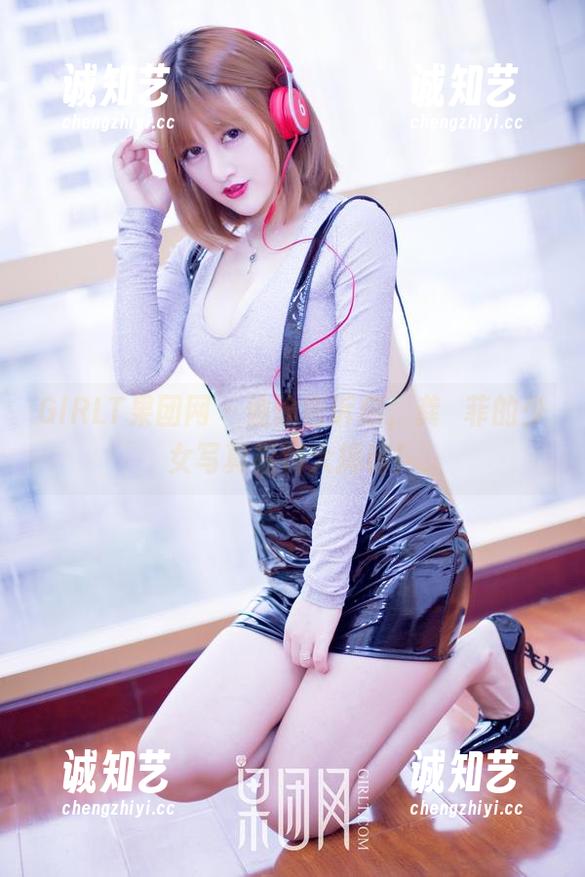 GIRLT果团网 - 偷偷告诉你，龚玥菲的少女写真福利大揭秘！