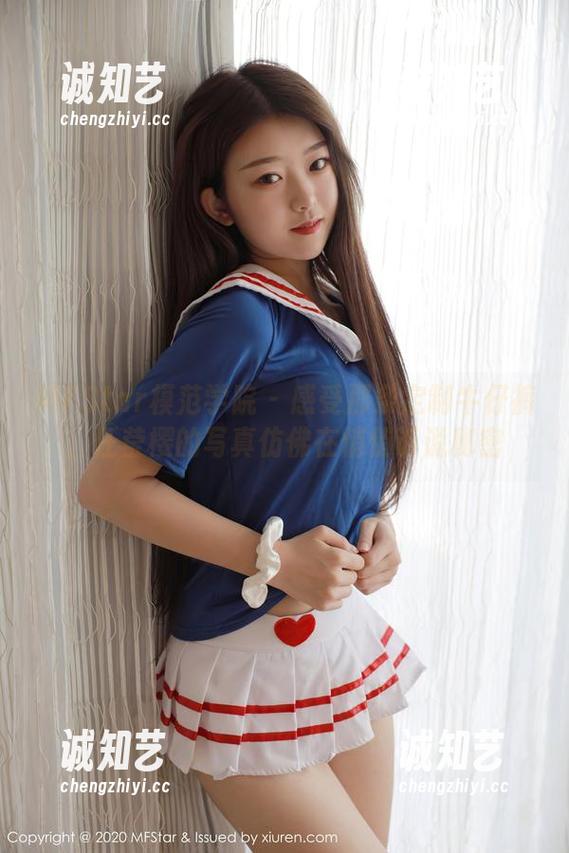 MFStar模范学院 - 感受那条定制牛仔裤，任莹樱的写真仿佛在悄悄诉说秘密