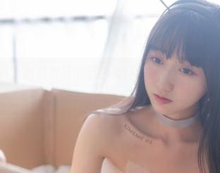 私拍还是画报？喵糖映画的蓝色女仆图集给你的感觉真是……微妙