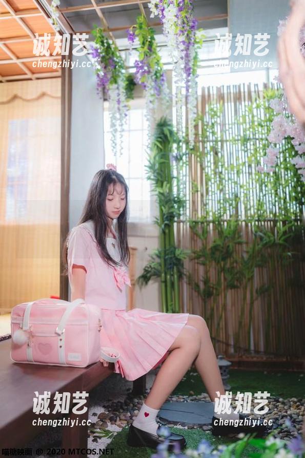喵糖映画的私拍作品——双马尾JK，撩动你的小心脏！