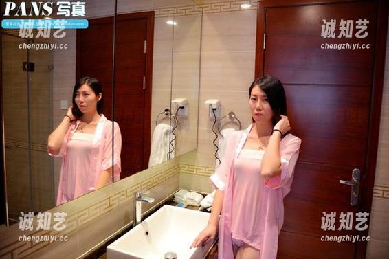 PANS写真 - 美图养眼：sisi穿白衬衫，瞬间让你觉得自己也能当模特！