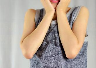 PANS写真 – 水手服里的小彤,怎么能让人只用眼睛看?必定得仔细品味!