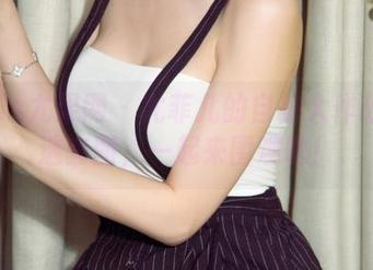 UGirls尤果网 – 尤菲儿的自拍大作战:精选套图,一起来围观吧!