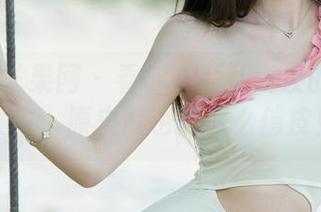 UGirls尤果网 – 看!李颜儿女友的写真图集中,原来她也能这么俏皮!