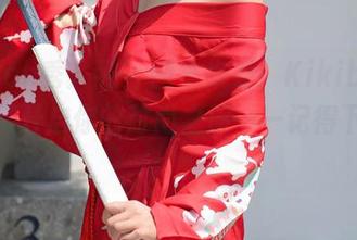 Xiuren秀人网 – 图集来袭!Kikibaby的礼服开启你的时尚之旅——记得下载哦!