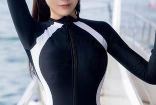 Xiuren秀人网 – tina甜仔办公室写真分享:最新一季职场心动瞬间!