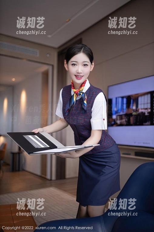 Xiuren秀人网-九千柒柒 Xiuren秀人网 - 在九千柒柒的高清图册中,苗条制服妹子的每一角度都是故事!