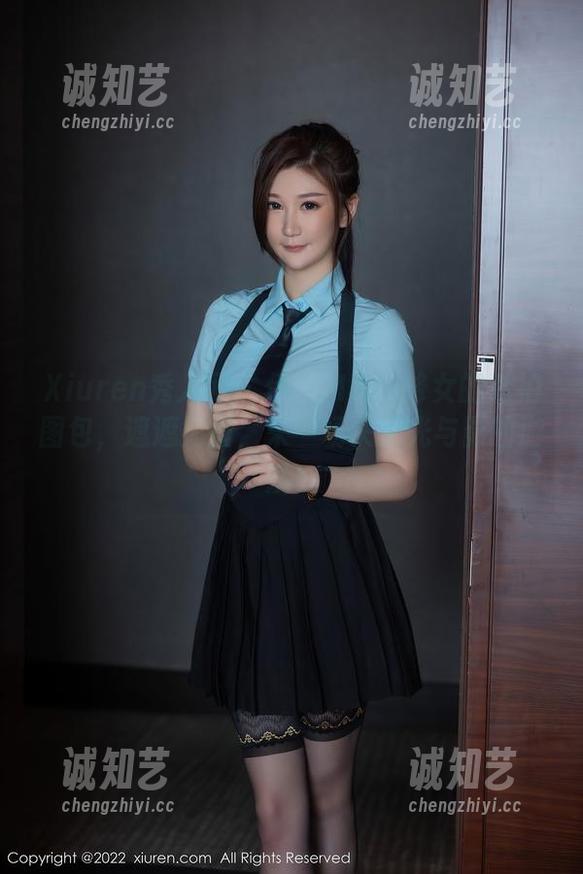 Xiuren秀人网 - 伊一Moon修女的私拍图包，遮遮掩掩，来一场关于光与影的游戏！