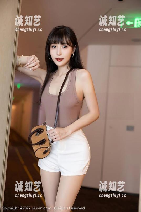 Xiuren秀人网 - 小樱koko肉丝图集上线，在线欣赏这位博主的独特魅力！