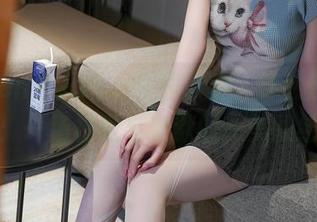Xiuren秀人网 – 在线欣赏，林悠悠的连体衣：一场视觉与幽默的完美双结合！