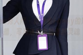 Xiuren秀人网 – 陈梵妮Fanny的短裙广播,写真连结你的壁纸灵魂