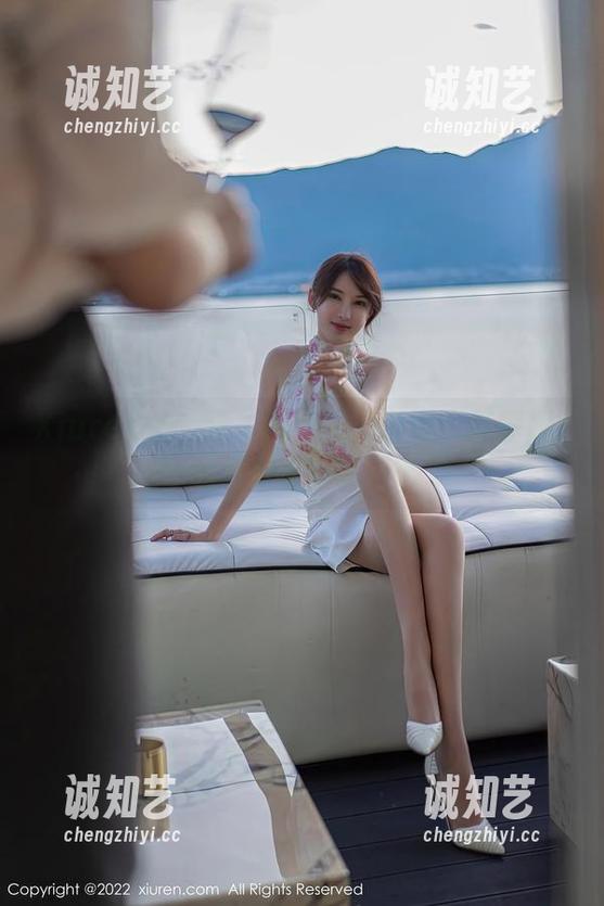 Xiuren秀人网 - 御姐气息满满！陈茜妮zoe的写真套图让人心动