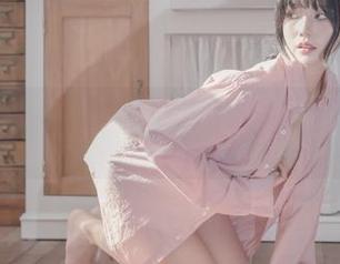 光影交错，Yuna(윤아)的无圣光奇遇：KDA伊芙琳比基尼图集，让人呼吸有点急促！