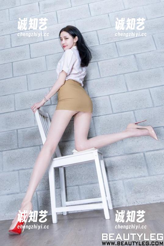 beautyleg - Mimoko最新写真：透明世界里的那一抹色彩，真的让人着迷。