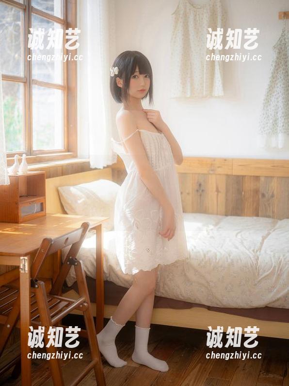 从未想到，nagisa魔物喵的玉藻前同人包里的每张cos图片都让我想停下来细细品味。