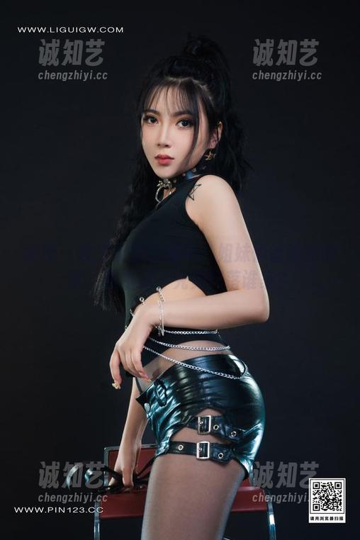 丽柜 - 在文芮的图库中：姐妹情丝编织的梦，双生花，究竟花落谁家？