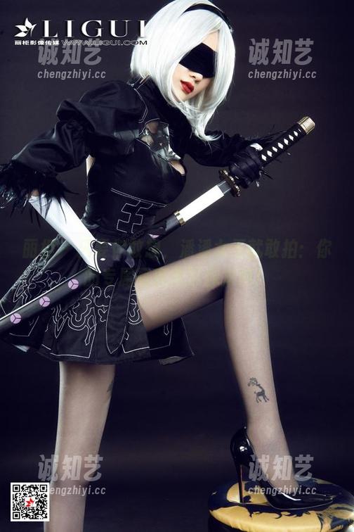 丽柜 - 只要你敢想，潘潘女王就敢拍：你的专属写真集等你来领！