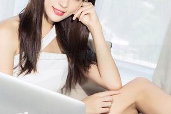 克拉女神 – 佳莹的在线之旅:谁说天使只会飞?作品也能俏皮!