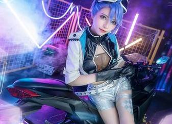 旗袍不只是衣服！六二二同学的cos图册告诉你什么叫‘美丽的纠缠’。