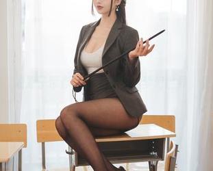 资源共享,凉凉子带你走进花涧兔的梦幻世界,来点刺激?