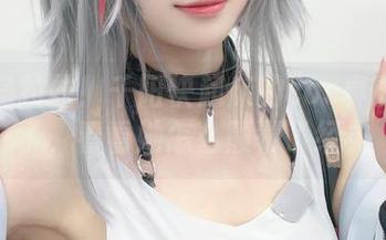 春丽乌拉拉！千阳快起床的cos真的没谁了，看看她怎么颠覆了经典