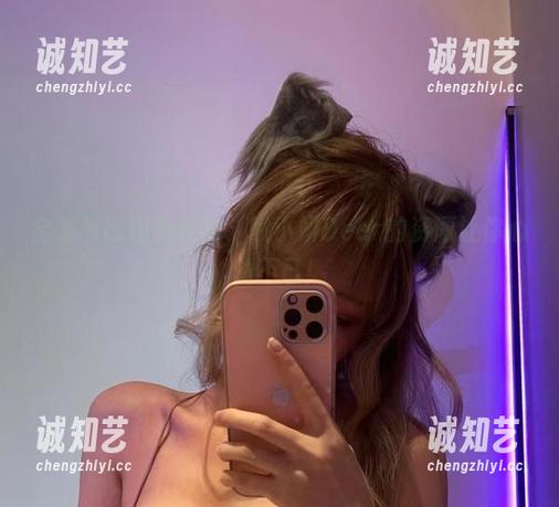 金发芭比现身在线，啾小妍Deer的资源让你心动不已！
