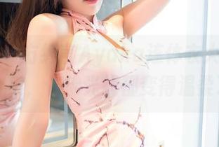 嗲囡囡 – 方绮言Ayaka连体衣大赏：美图合集，仿佛光线都变得温柔了。