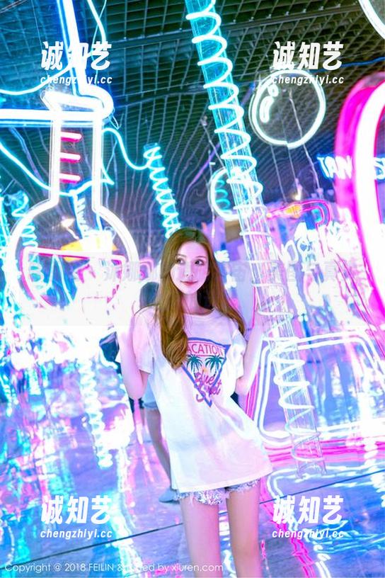嗲囡囡-沐娜娜 嗲囡囡 - 沐娜娜的透明宇宙:美图与真实之间的迷雾