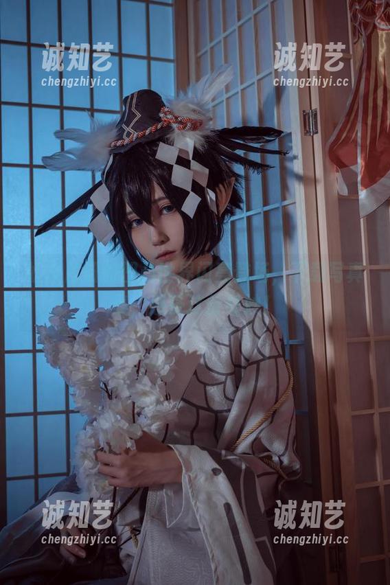 妖君白研的凹凸世界闪亮登场，下载写真集，感受这份奇妙！