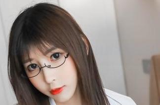 这也能叫纯白?小酥酱的别致写真图集