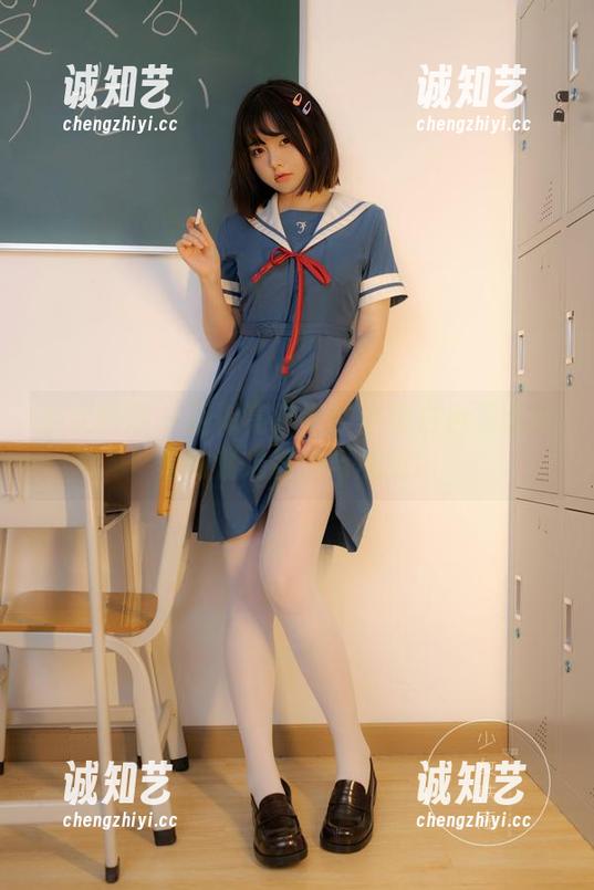少女秩序-小鱼 少女秩序 - 疑似亮瞎眼!小鱼白色写真全集的迷之魅力与尴尬!