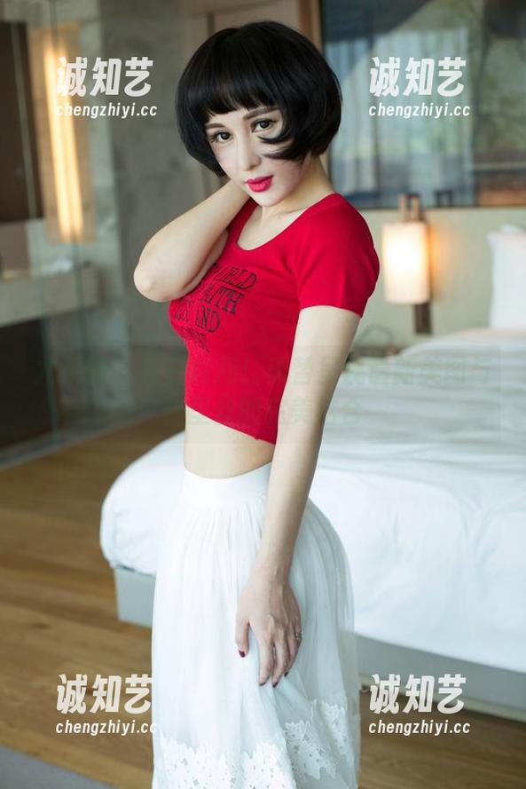 尤果网 - 捉住瞬间！美替呈现最新美图与裤里丝的完美结合