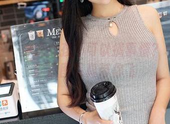 尤蜜荟 – 谁说女孩不可以搞事情？卓娅祺的原图写真带你飞