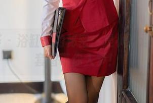 尤蜜荟 – 浴缸里的秘密：是小逗逗的免费套图带你入梦！