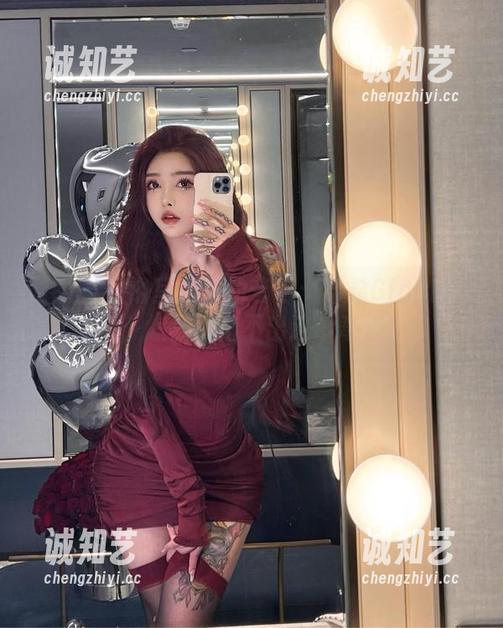 微密圈 - 浴室自拍的艺术：希希Gina的写真，怎么也拍不出这个奇迹！
