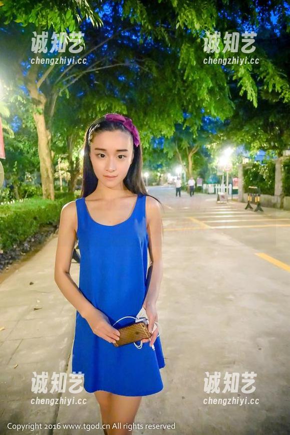 推女神 - 看到小紫藤的连衣裙，我需要一杯冷饮，原图真是又热又美！