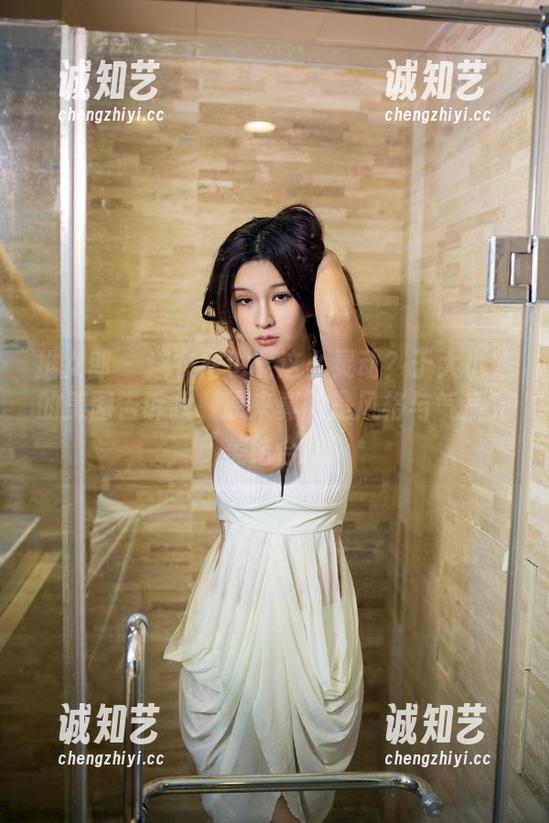 推女郎 - 连衣裙也能这么灵动？于大小姐的美图告诉我，原来真的是风格与气质完美结合！