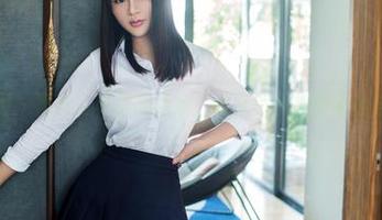 推女郎 – 黑丝写真里的谭冰，分享不一样的温柔与风情