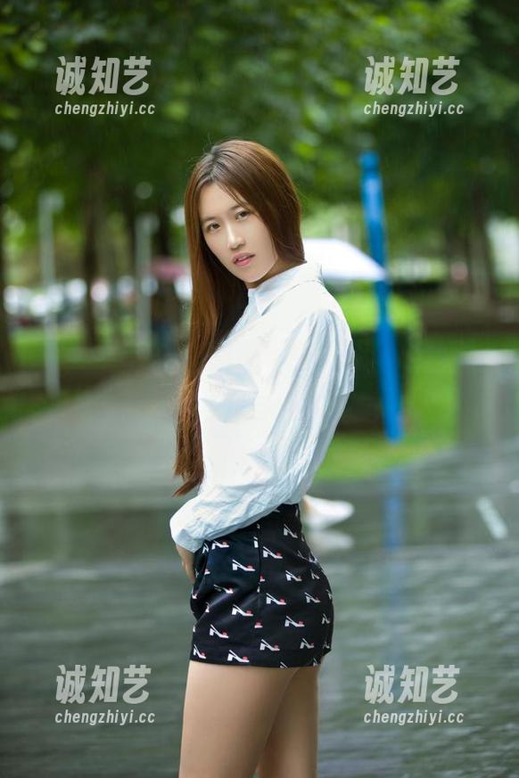 推女郎 - 发现黄可的最新礼服图包，瞬间被她的气质与风格征服！
