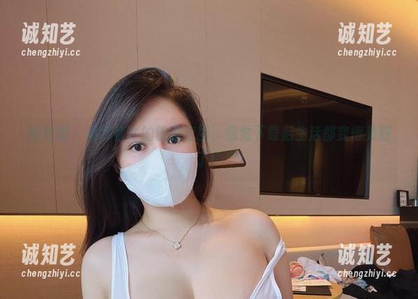微密圈 - 是可馨吖的镂空套图，感觉下载后生活都变得美好了！