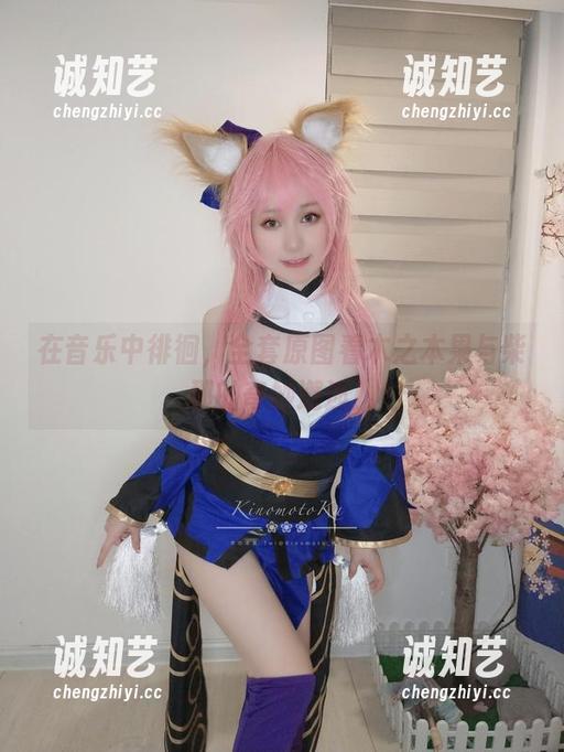 在音乐中徘徊，全套原图看木之本果与柴郡的奇妙邂逅！