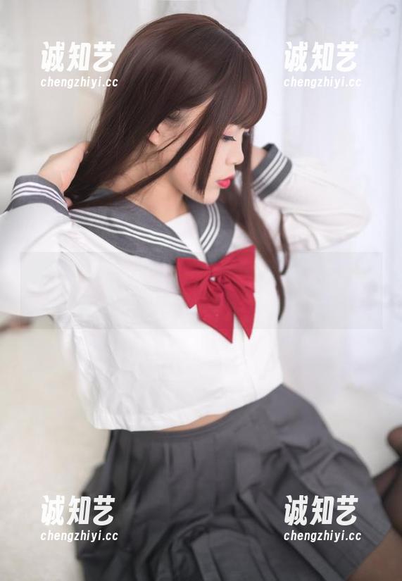 免费获取杏子夫人牛仔裤大片，谁能拒绝这份诱惑？