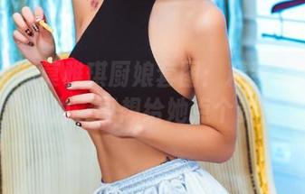果团网 – 莫雅琪厨娘套图：精致又不失亲和力，真想给她点个赞！
