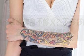 爱尤物 – 谁说旗袍不够火？丁莎莎的免费套图看了你就懂！