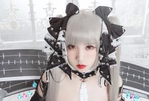 猫田圣奈奈：丝袜加持下的cos神奇作品，简直是太狗了！