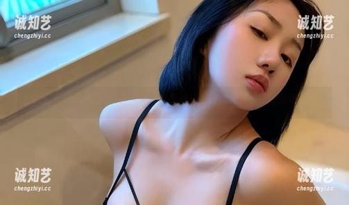 微密圈 - 瑜瑾u浴缸里全集：水面映出的她，竟如此柔和触动心弦