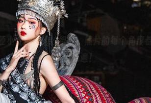 白丝与瓦斯塔亚小龙虾的绝妙组合,照片的每个角度都让我忍不住再多看几遍!