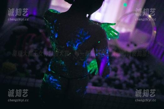 甜糖大魔王女神套图大赏：每一张原图都是灵魂的调皮捣蛋！