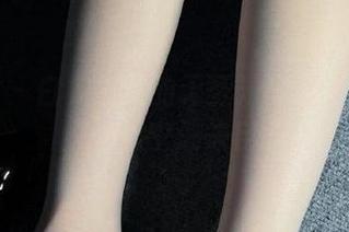 微密圈 – 白龙猫女的无圣光写真：在肉丝白蕾丝中迷失自我